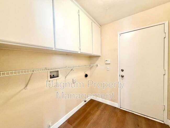 Building Photo - 31579 Via San Carlos