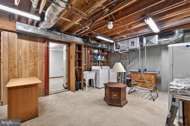 Building Photo - 8 Cypress Dr