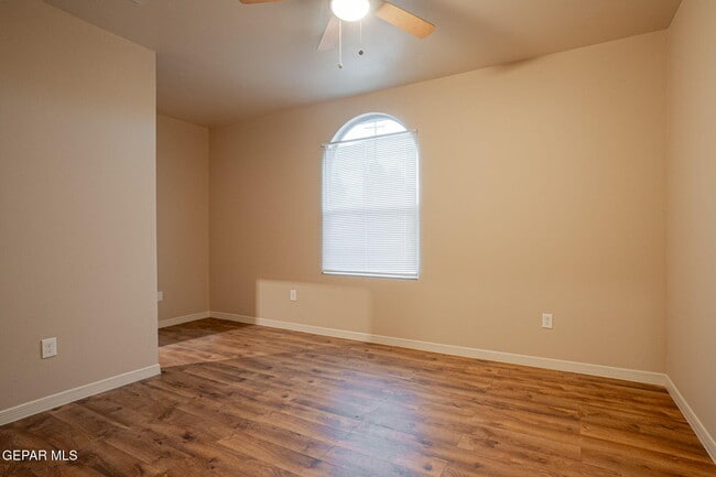 Building Photo - 7321 Mission Viejo Dr