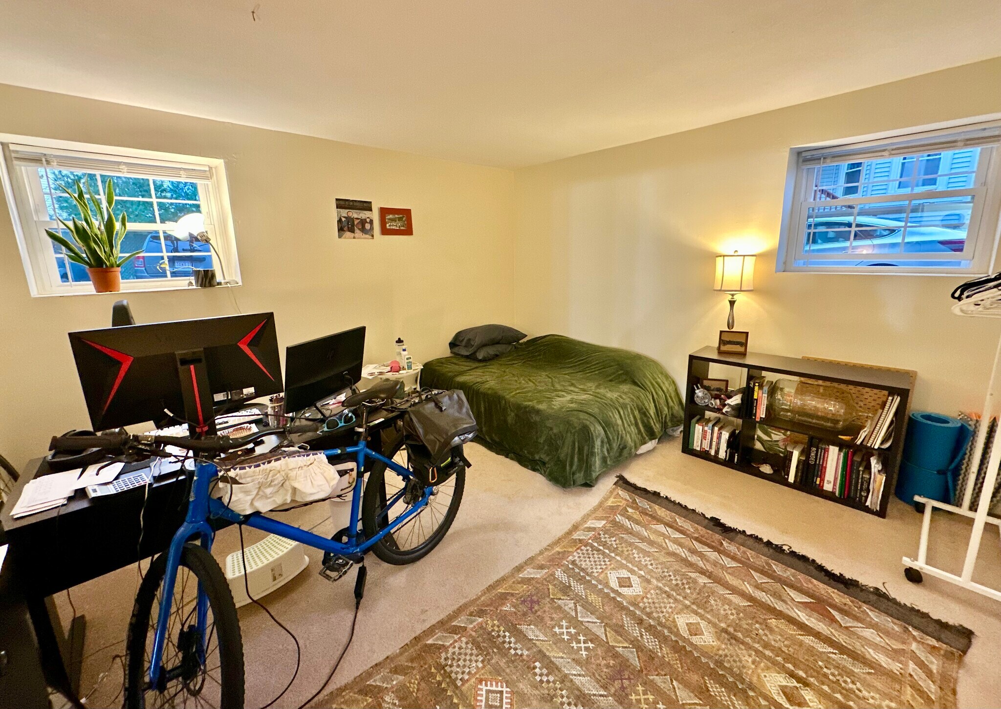 Building Photo - 804 Centre St