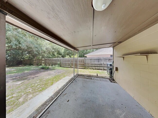 Building Photo - 2809 Cedaridge Dr