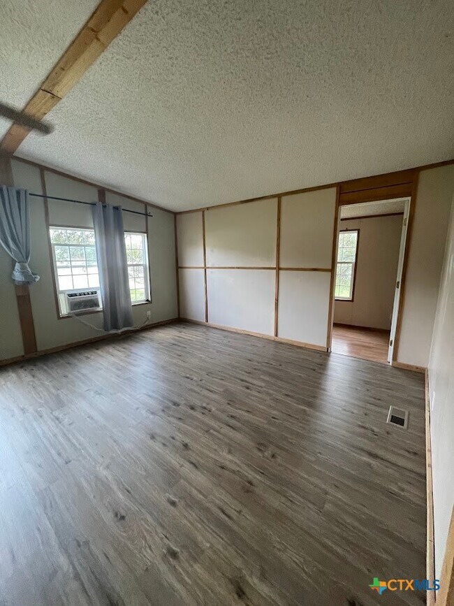 Building Photo - 1201 Island View Dr