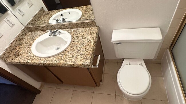 Building Photo - Beautiful & upscale 2 bedroom 2 bathrooms apartment Available for rent !!!