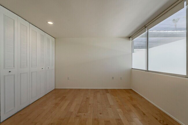 Building Photo - 4411 N 40th St