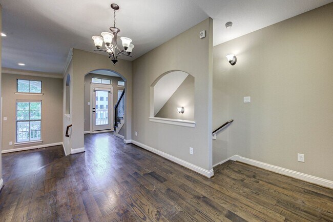 Building Photo - Welcome to this stunning 3-bedroom, 3.5-ba...