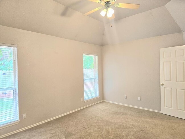 Building Photo - 1823 Chelsea Dr