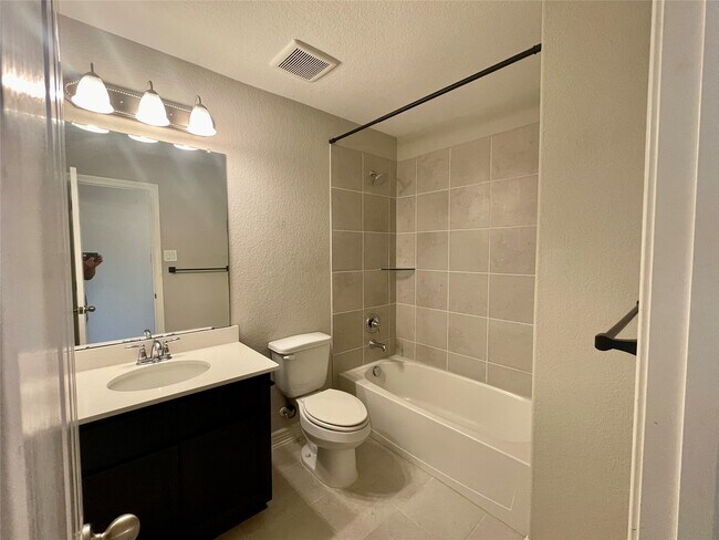 Building Photo - 26314 Stonedale View Dr