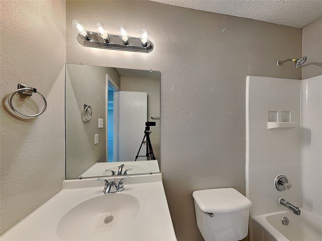 Building Photo - 360 Blairwood Dr