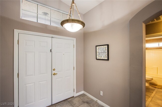 Building Photo - 5106 Stone Cove St
