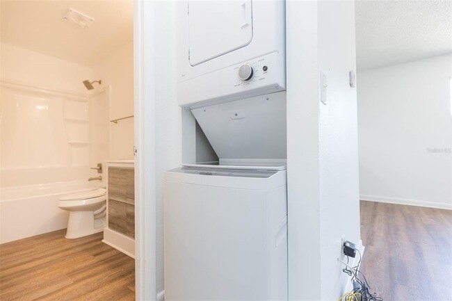 Building Photo - 8510 N Tampa St