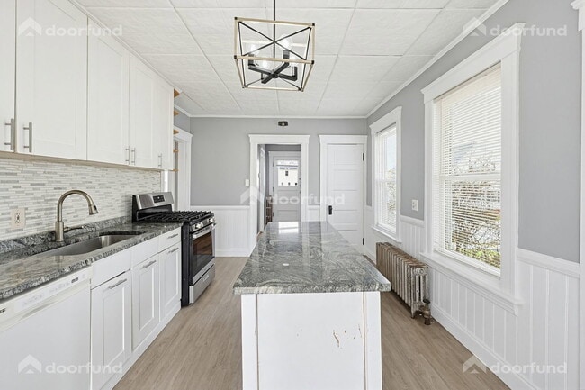 Building Photo - 121 Delmont Ave