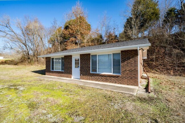 Building Photo - 158 New Beason Well Rd, Kingsport Tn 37660