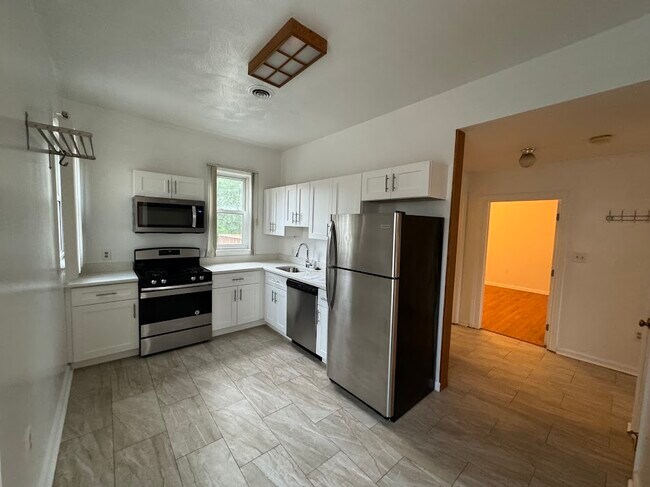 Building Photo - 920 Bellefonte St