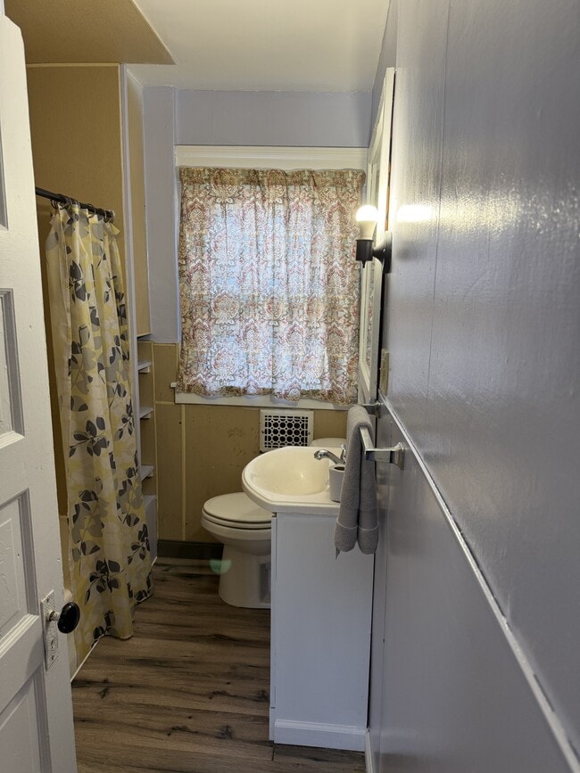 Building Photo - 365 Willis Ave