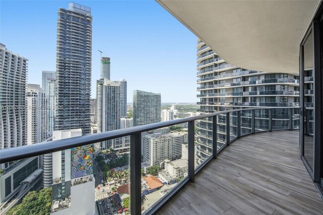 Building Photo - 801 S Miami Ave