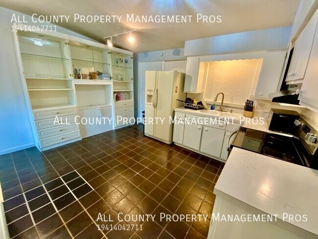 Building Photo - 5672 Bronx Ave