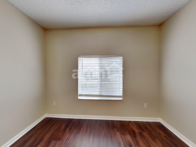 Building Photo - 1540 Sherbourne St