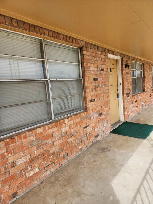 Building Photo - 309 Sunset Ln