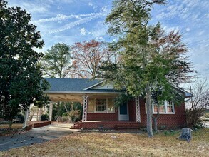 Building Photo - Historic Home in Downtown Bath