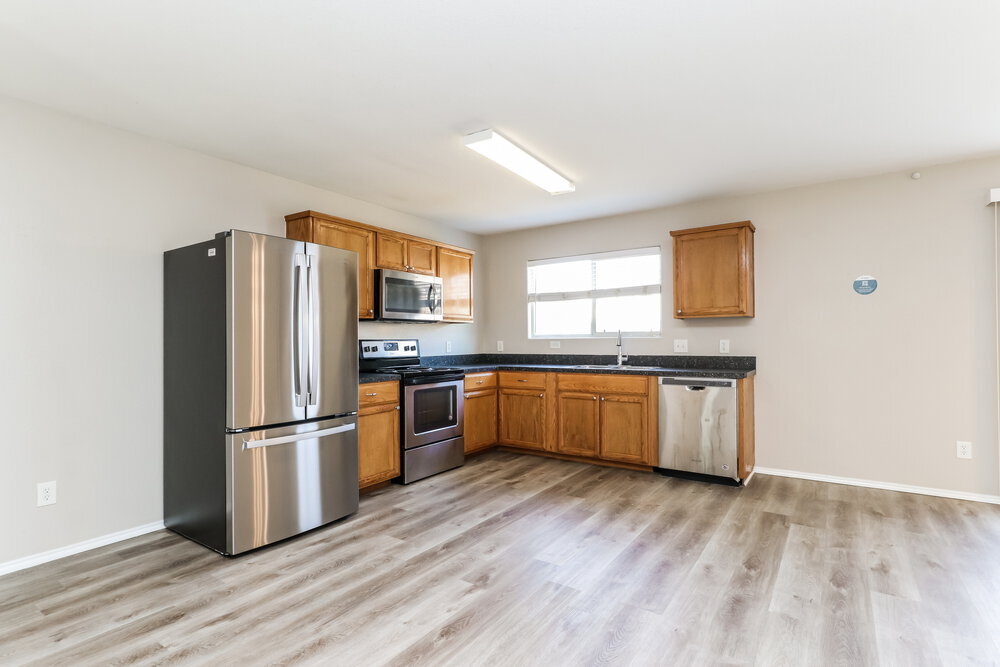 Building Photo - 16770 N Thrasher Dr