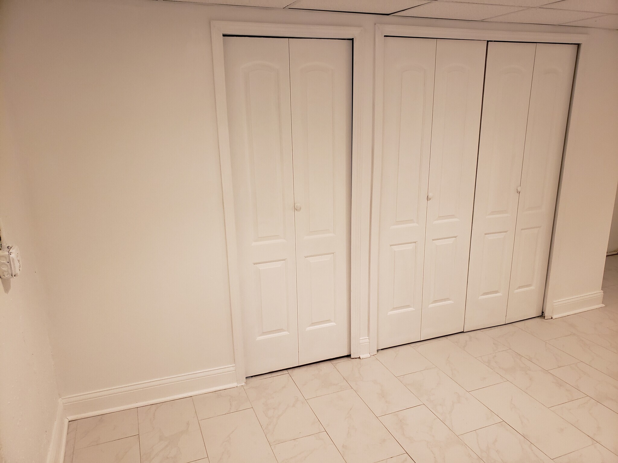 Building Photo - 2142 Rugen Rd