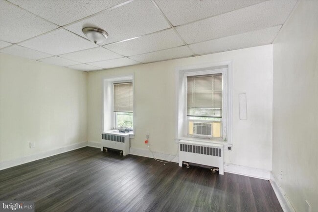Building Photo - 448 Krams Ave