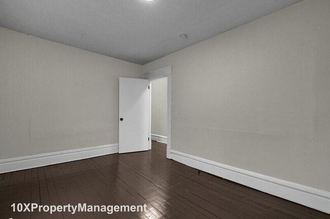 Building Photo - 362 N Garfield Ave