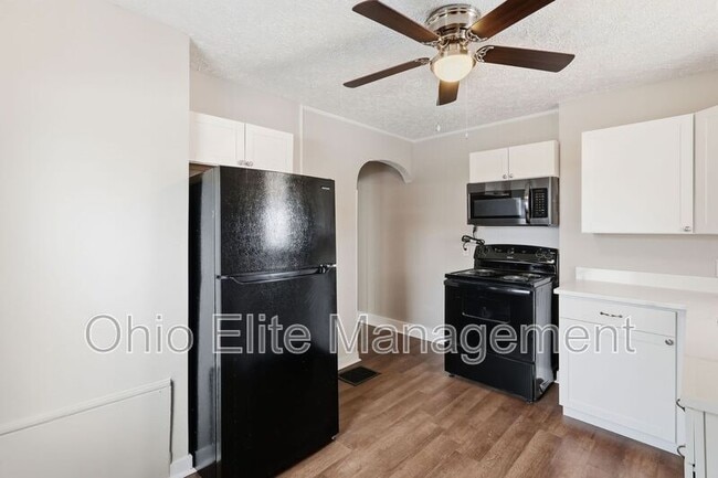 Building Photo - 783 S 18th St