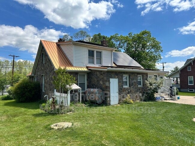 Building Photo - 3922 Churchville Ave