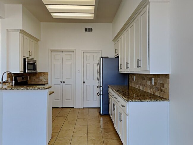 Building Photo - 4322 Duck Pond Ln