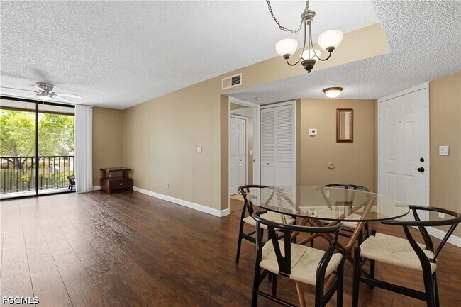 Building Photo - 13605 Eagle Ridge Dr
