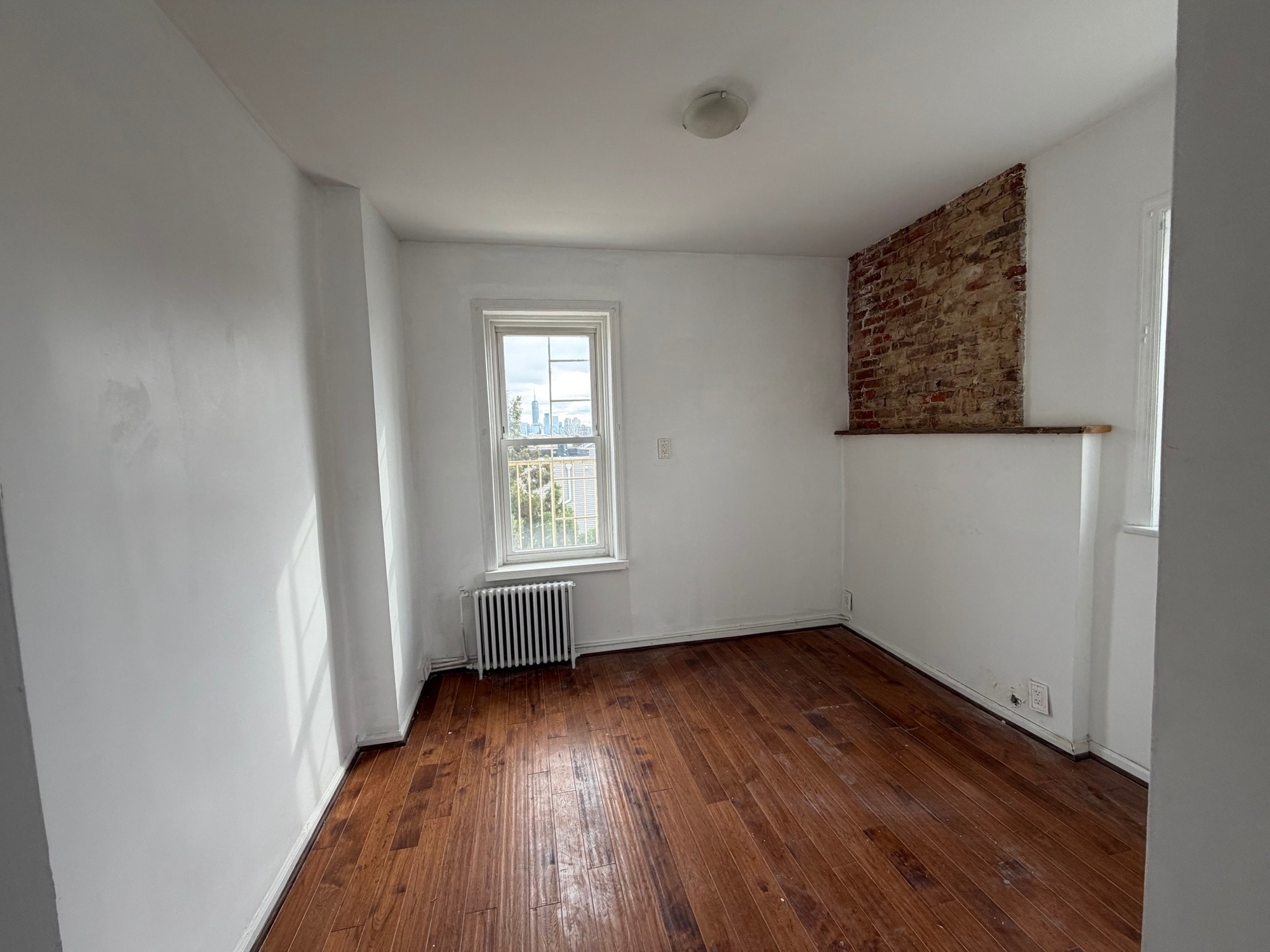 Building Photo - 187 Hopkins Ave