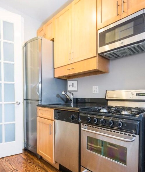 Building Photo - East 5th Street