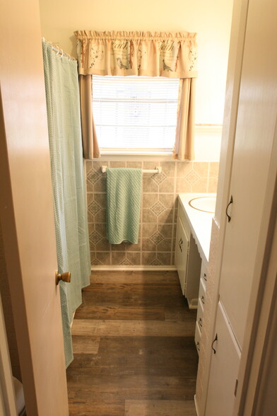 Bathroom - 503 Hilliard Dr