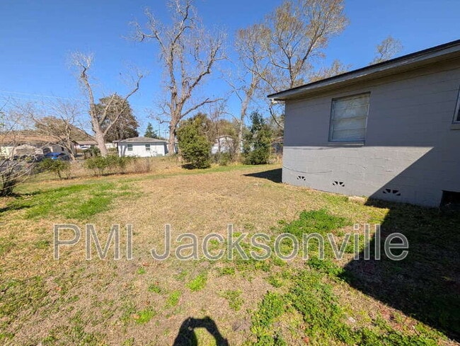 Building Photo - 4139 Fairfax St