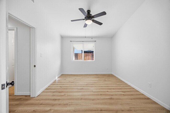 Building Photo - SILVERCREEK BEAUTY !!!  APPLICATION PENDING!!