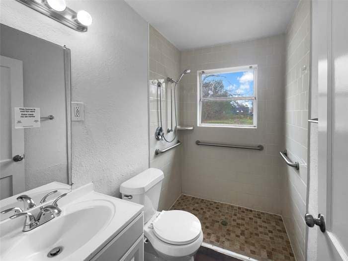 Building Photo - 5109 Wilmington St