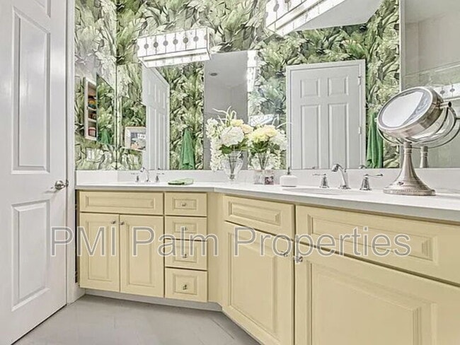 Building Photo - 9773 Bowline Dr