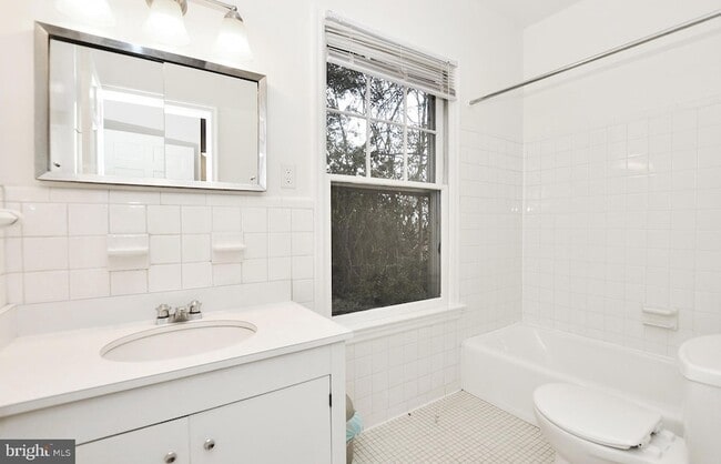 Building Photo - 4509 Ellicott St NW