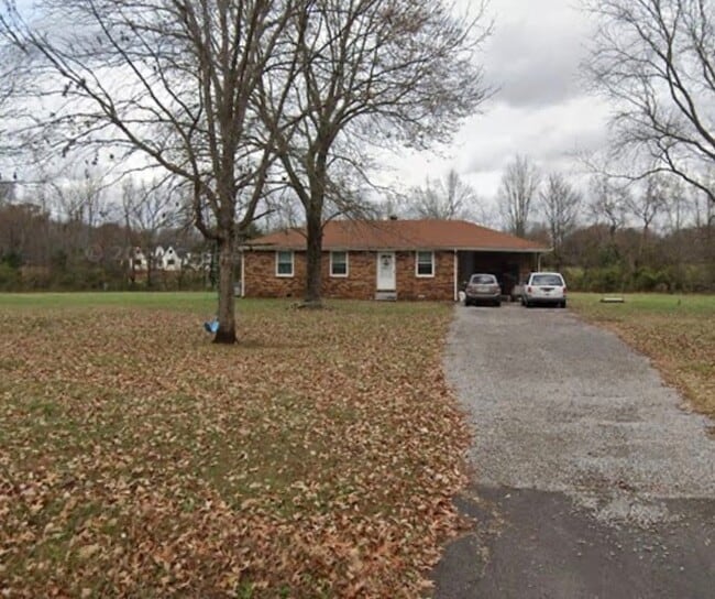 Primary Photo - 919 Henley Dr