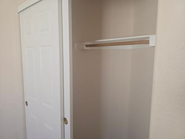 Building Photo - 3 bedroom home