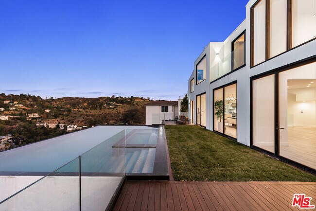 Primary Photo - 7567 Hermes Dr