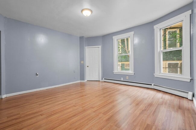 Building Photo - 22 Wyman St