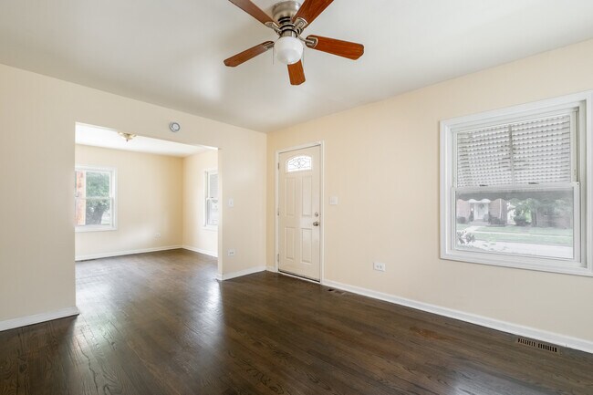Building Photo - 12416 S Princeton Ave