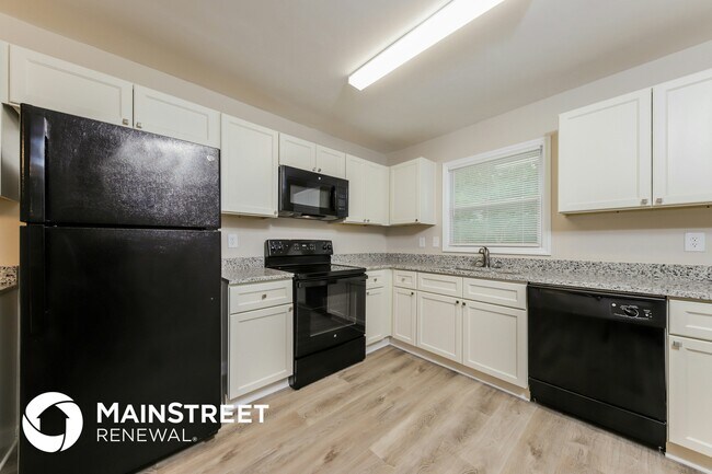 Building Photo - 3730 Danube Dr