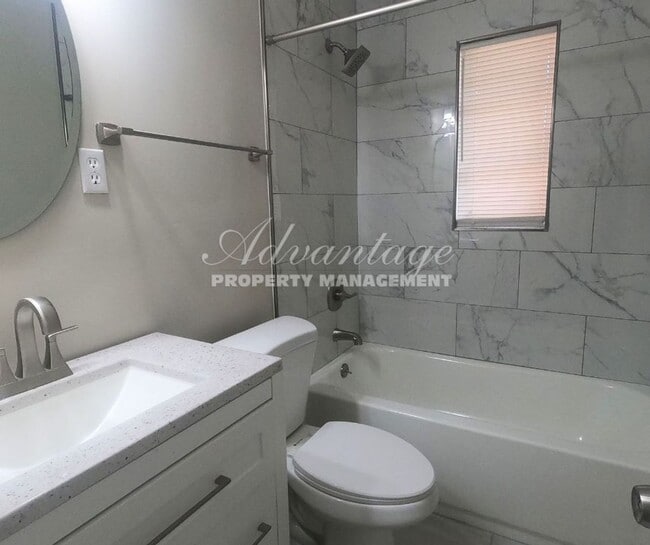 Building Photo - Beautiful, Fully Renovated 3-bedroom, 2-bath