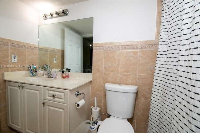 Building Photo - 21100 SW 87th Ave