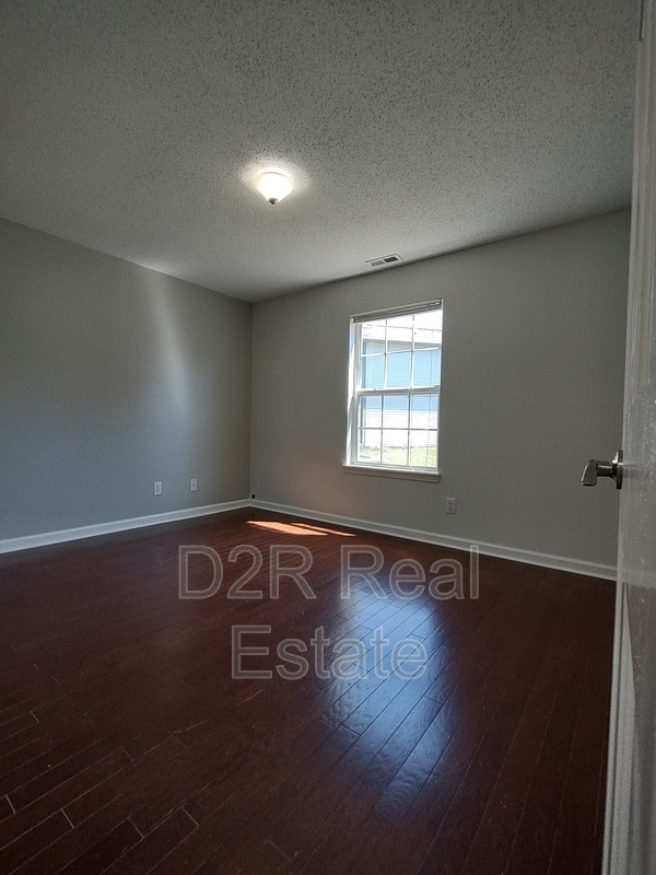 Building Photo - 1121 Branigin Creek Ct