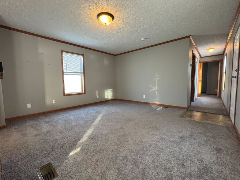 Building Photo - 2021 Lark Ln NW