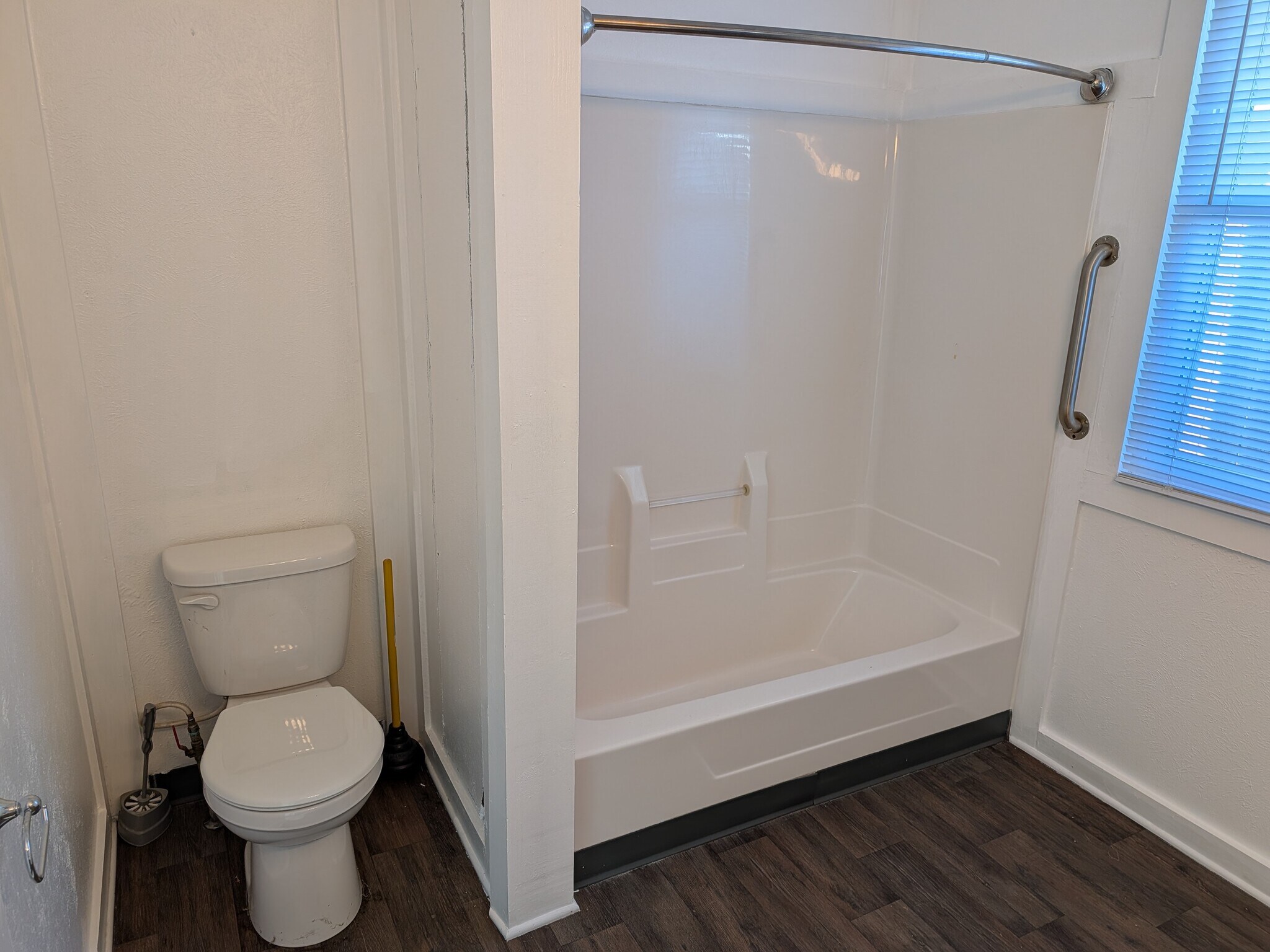 Building Photo - 1204 S 13th St